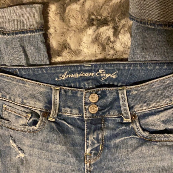 American Eagle distressed Artist crop jeans - Picture 3 of 5